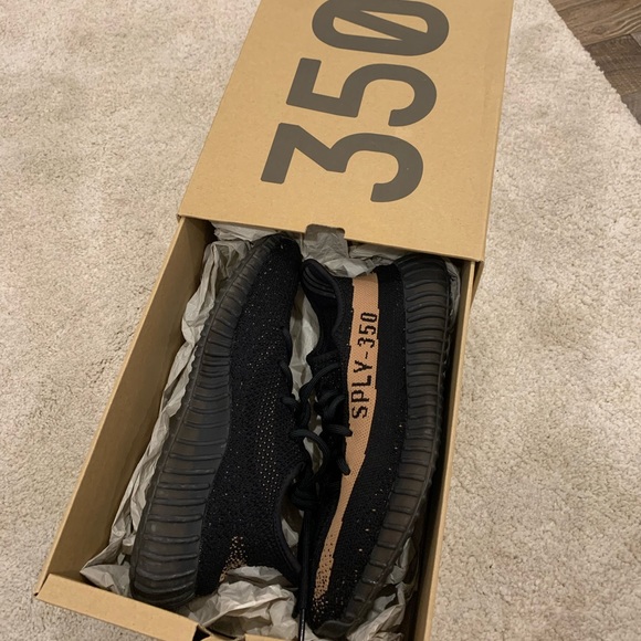 Yeezy Boost 350 V2 - Picture 10 of 10